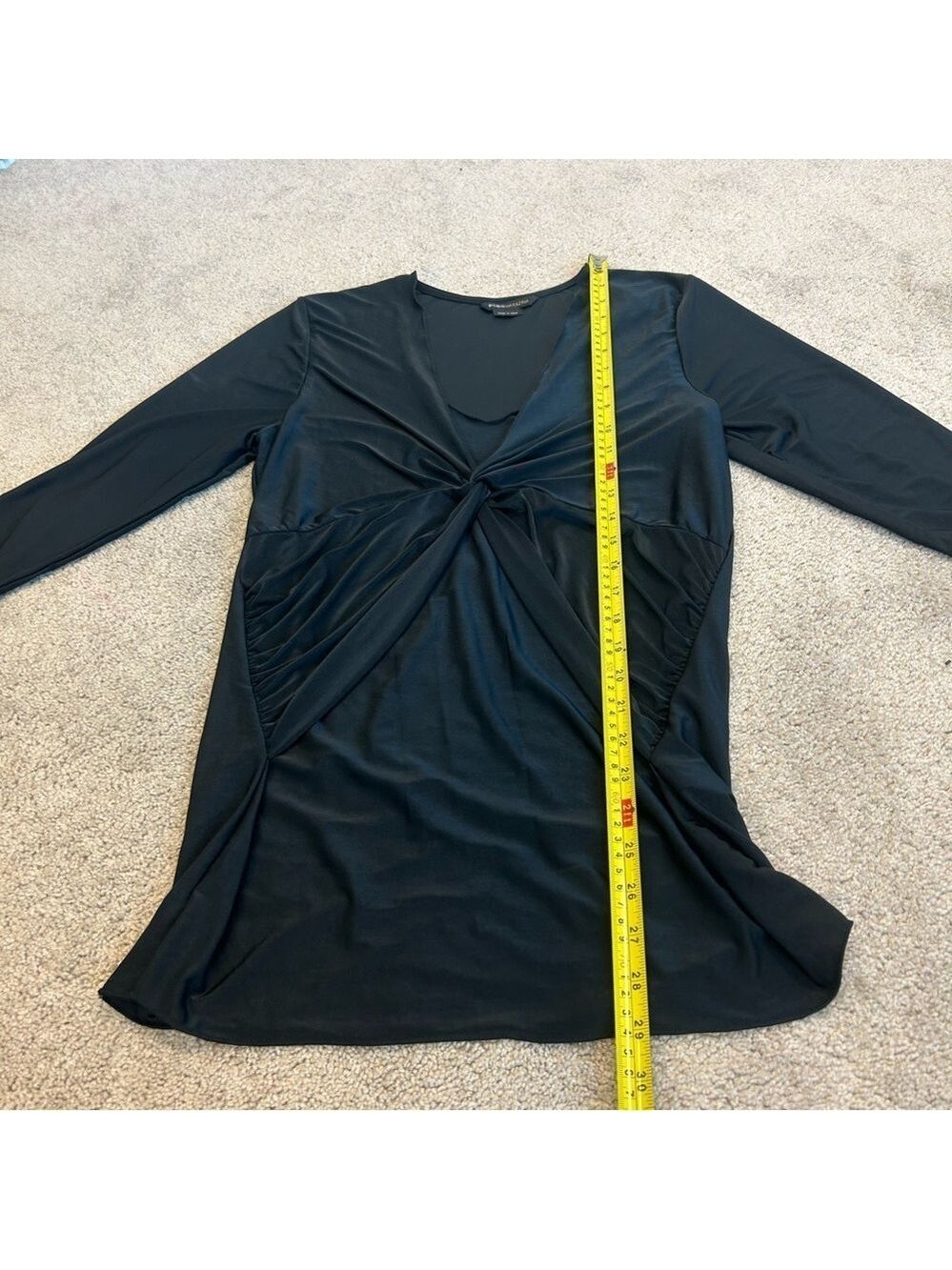 BCBGMAXAZRIA black crisscross 3/4 sleeve top blouse stretchy Sz M - Picture 9 of 10